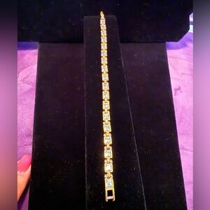 Elegant Gold Women's Bracelet with clear stones, 7”